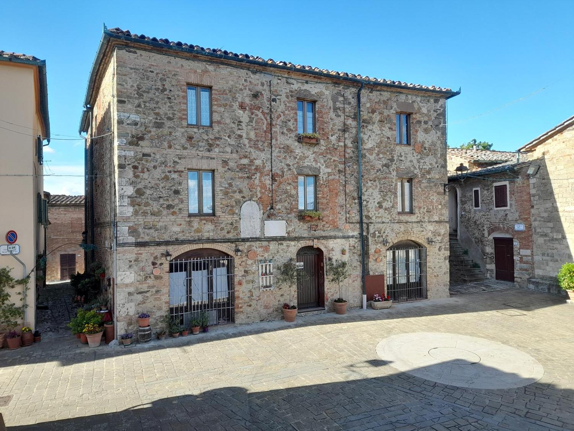 La Fattoria Montalcinello Country house